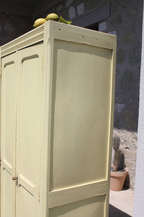 Armoire parisienne " Rachèle"